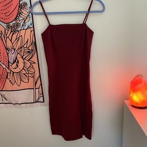 Fitted maroon dress